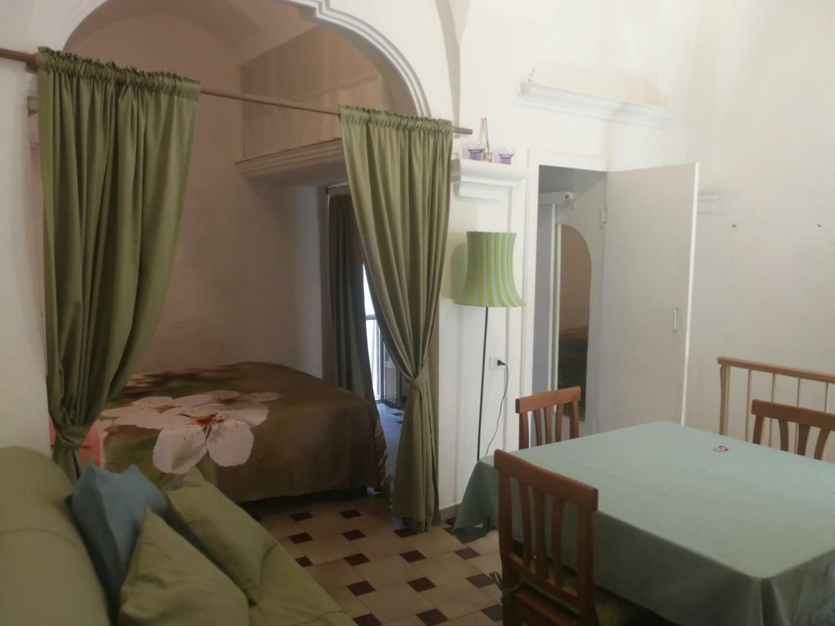 Casa La Chicca Di Gina Apartment ออสตูนี ภายนอก รูปภาพ